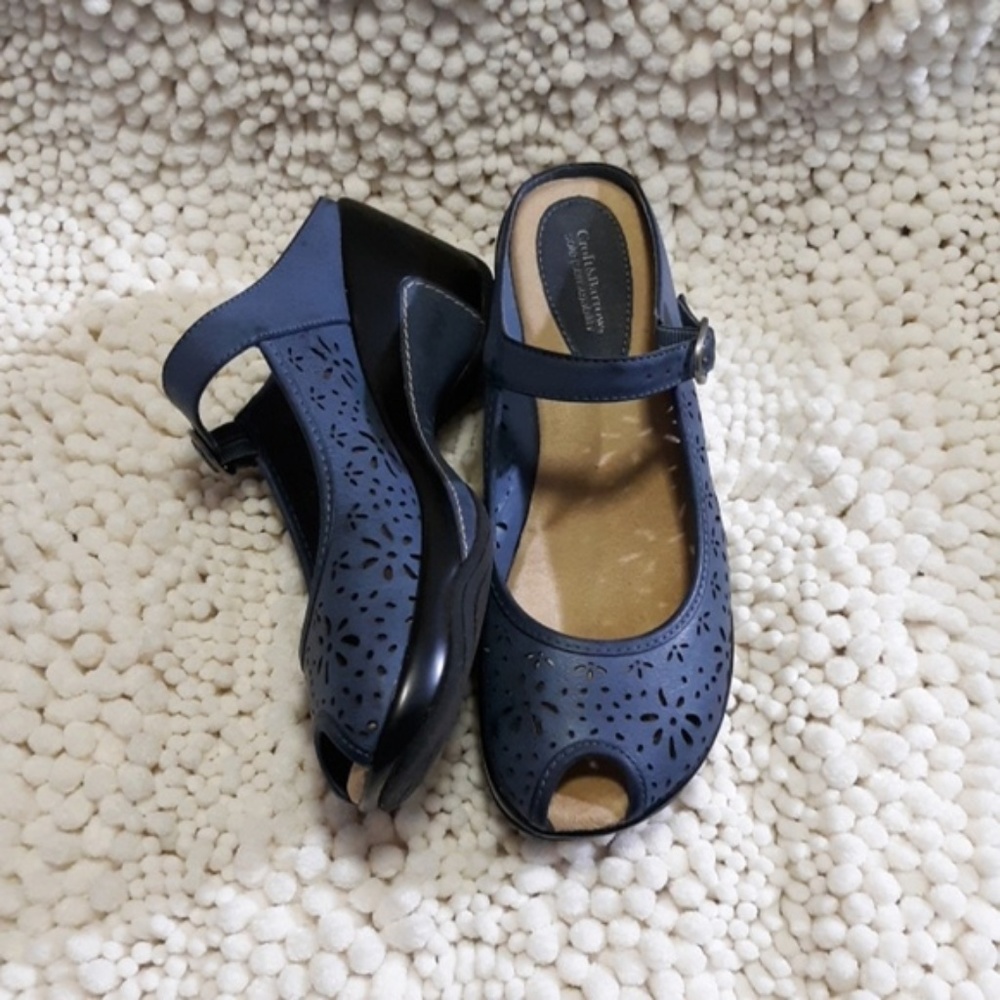 Croft & Barrow • Women's Blue Open Toe Wedge Shoe